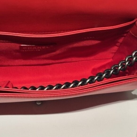 Chanel Boy Red - Picture 8 of 11